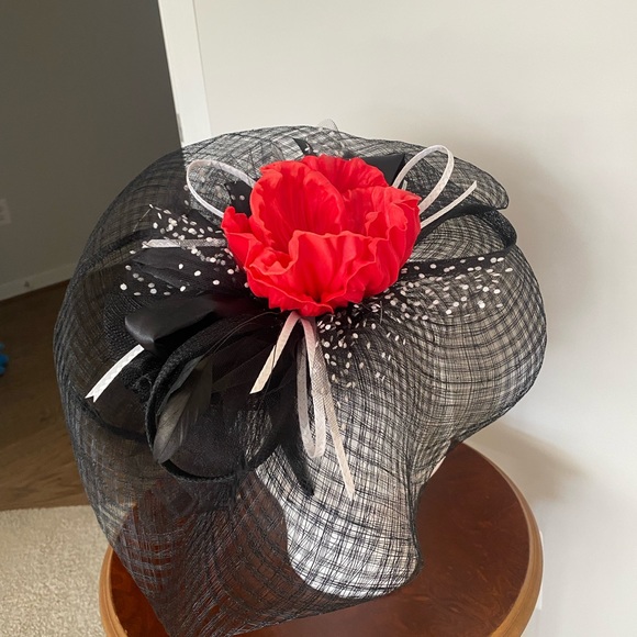 Fascinator Hat - Picture 4 of 4